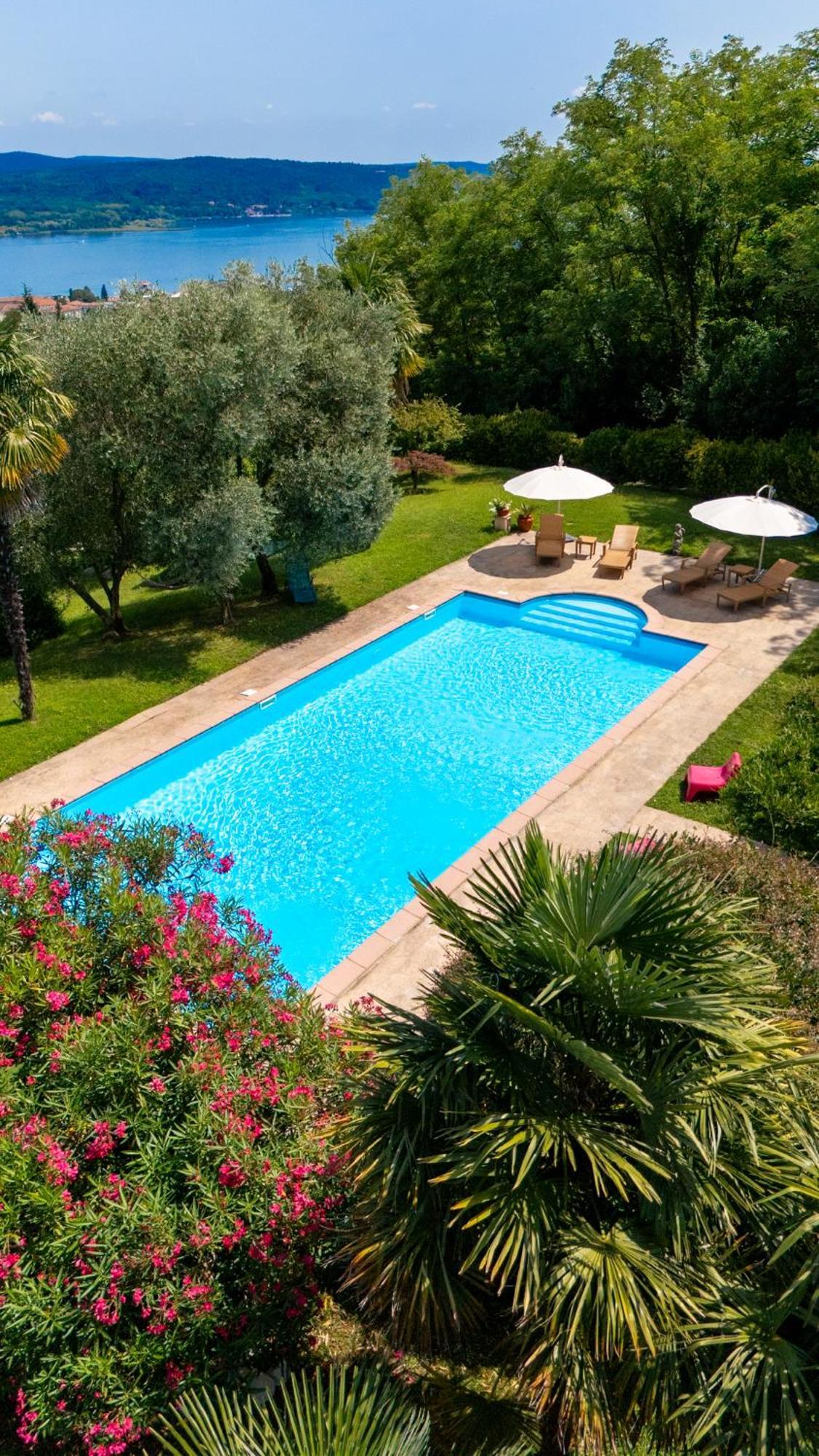 Belvedere Sul Lago อาโรนา ภายนอก รูปภาพ